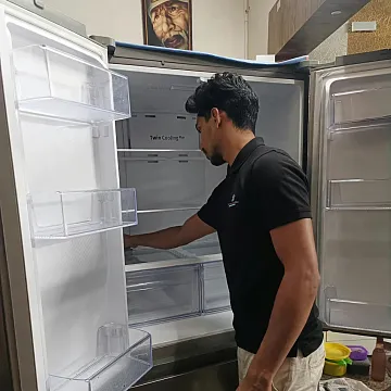 Refrigerator repair